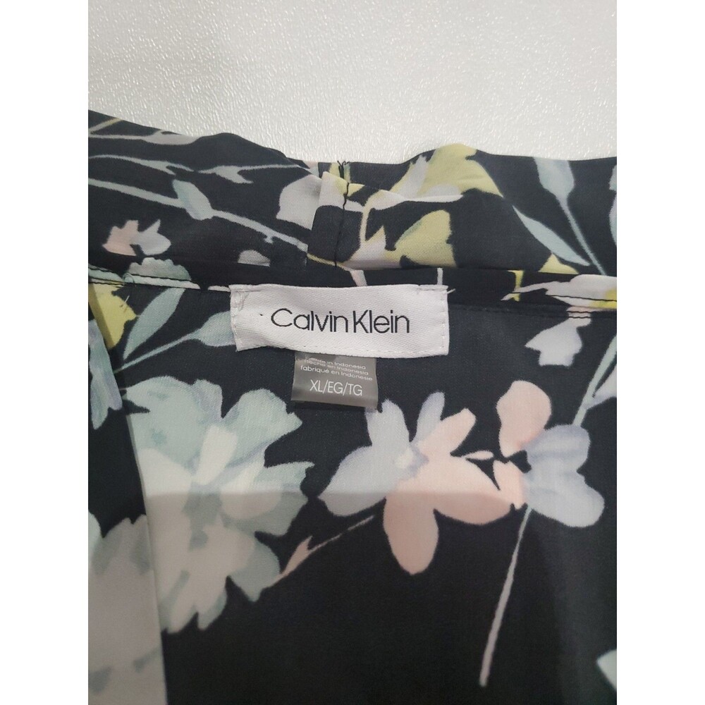 Calvin Klein Women's Floral Scrub Blouse, XL - Picture 2 of 6